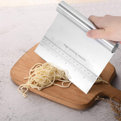 Metal Cake Scraper
