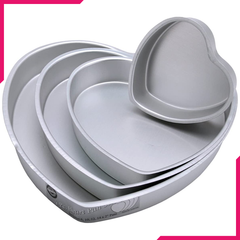 Wilton Decorator Preferred Heart Pan Set - 4pcs - bakeware bake house kitchenware bakers supplies baking