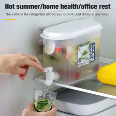 Monolayer Water And Juice Dispenser