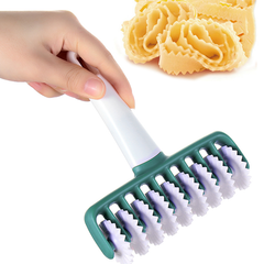 Fondant Roller Cutter Wavy - bakeware bake house kitchenware bakers supplies baking