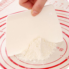 Plastic Cake Scraper