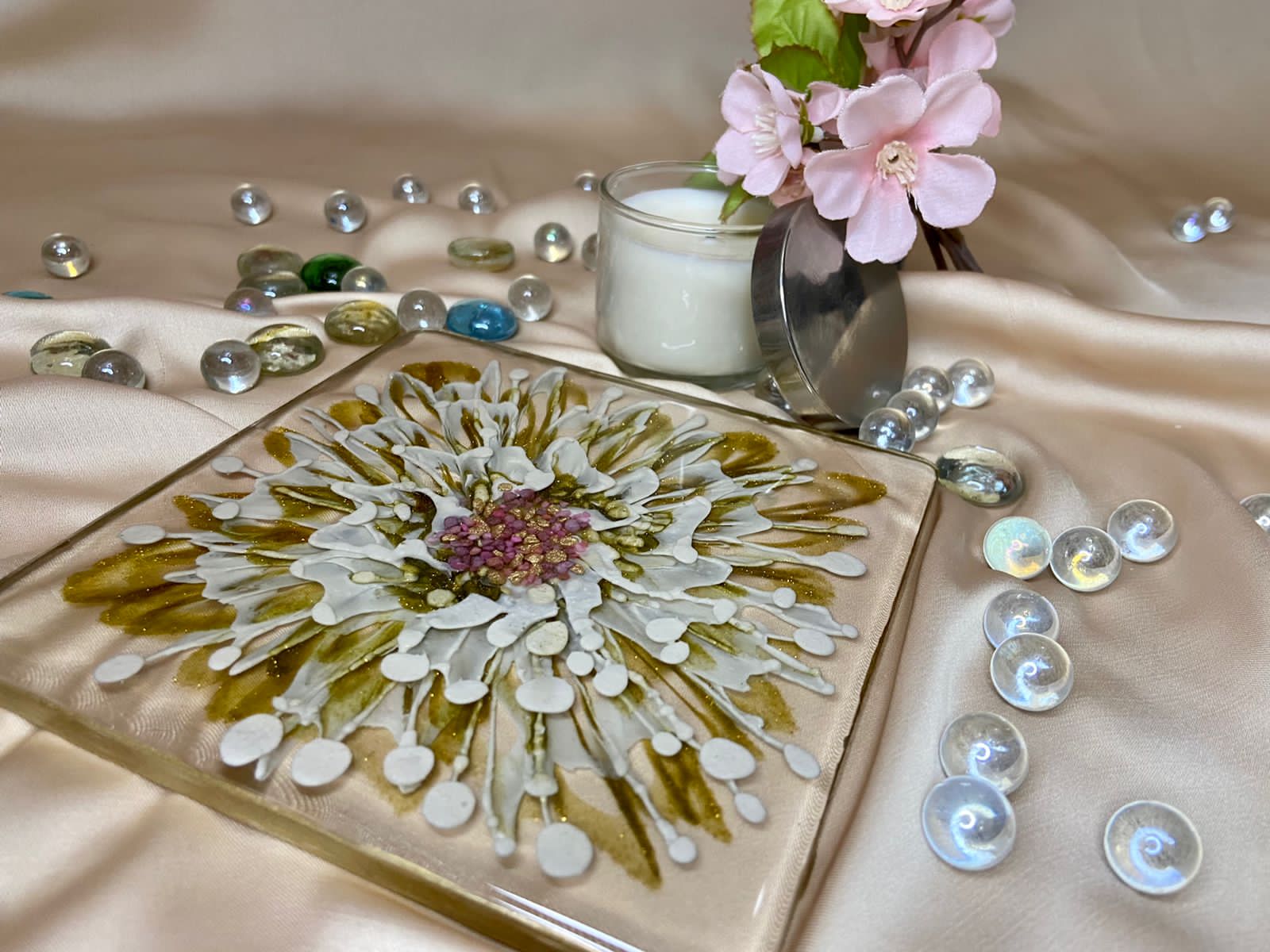 Handmade Resin Art Clear White Gold Flower